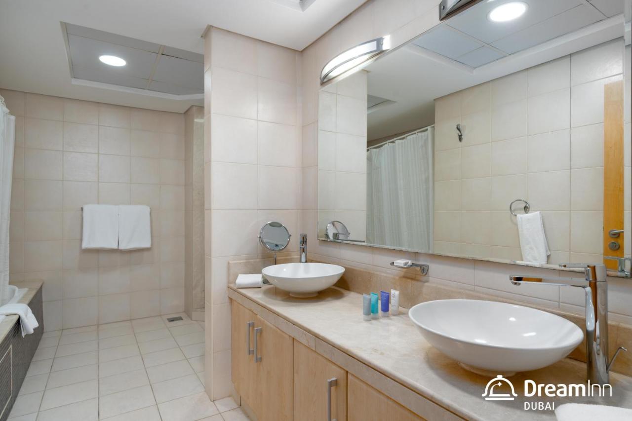 Dream Inn - Shoreline Palm Jumeirah دبي المظهر الخارجي الصورة
